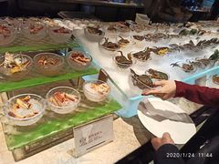 -半岛翡丽海鲜自助餐厅(观风亭店)