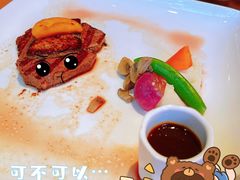 菲力牛排配鹅肝酱-德大西餐社