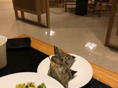 -鱼鲜饭香·招牌汽锅剁椒鱼头王