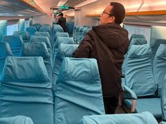 -龙阳路磁悬浮列车总站-停车场