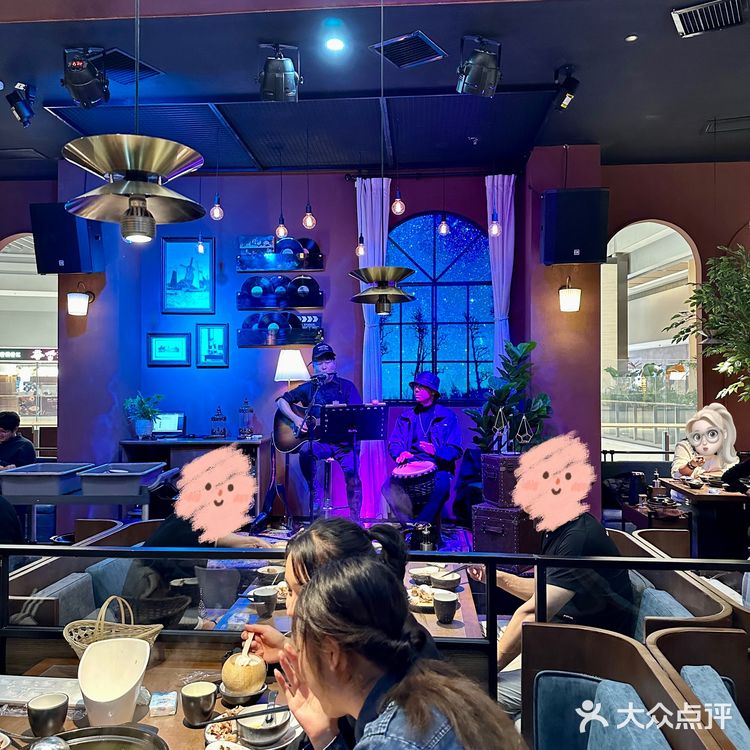 昆明恒隆牛马们为了吃上这家椰子鸡是有多拼