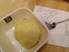 香草冰激凌球-满记甜品(苏州中心店)