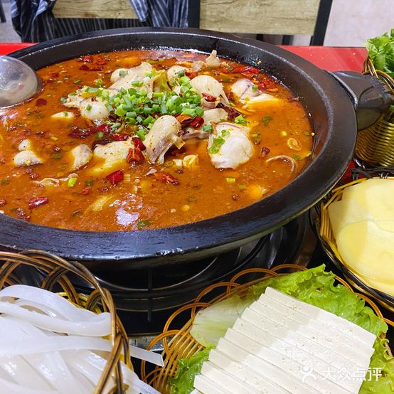 老川江石锅鱼府(包茂高速店)