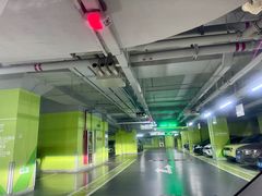 -环球港-停车场