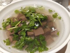 馋口鸭血汤-馋三尺蟹粉小笼(人民广场店)