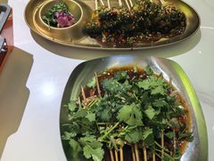 -嗨辣小聚·盘锦河蟹·海鲜烧烤龙虾(盘锦十年好店)
