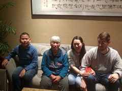 包间休息区，还有独立卫生间和厨房-吉祥凯悦-中餐厅(让胡路店)