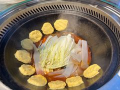 -雪乡人家东北菜·铁锅炖一切(高斯路店)