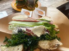 -Catch Bagel(芳草地店)