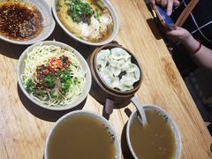 -默记孙抄手(经开万达店)