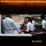 搭配煎蛋造型的迷迭香和芒果酱 萌！