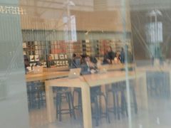 -Apple零售店(华贸购物中心店)