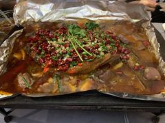 -何师烧烤·香辣蟹·川菜·30年老品牌(太古里旗舰店)