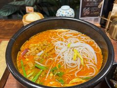 -银米·云南传统过桥米线(双廊黑金冠店)