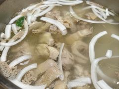 -喃喃椰·糟粕醋·椰子鸡火锅(七堡花园店)