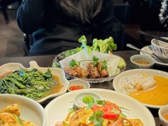 -大头虾越式风味餐厅(光明广场店)