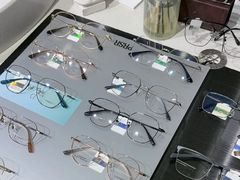 -视野联行眼镜蔡司·依视路官方授权店(顺城店)