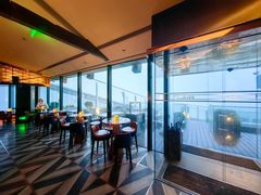 -FLAIR顶层餐厅酒吧(浦东丽思卡尔顿酒店)