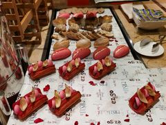 -大中华希尔顿酒店-念自助餐·嗨啤·小龙虾