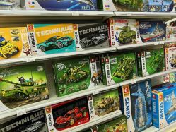 -玩动奇季品牌玩具超市