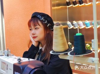 刚入秋的时候网购了一件风衣但是对于矮个子我来说有点长