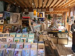 -猫的天空之城概念书店(丽江古城饮玉巷店)