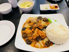 奶油蘑菇鸡肉饭-和园餐厅