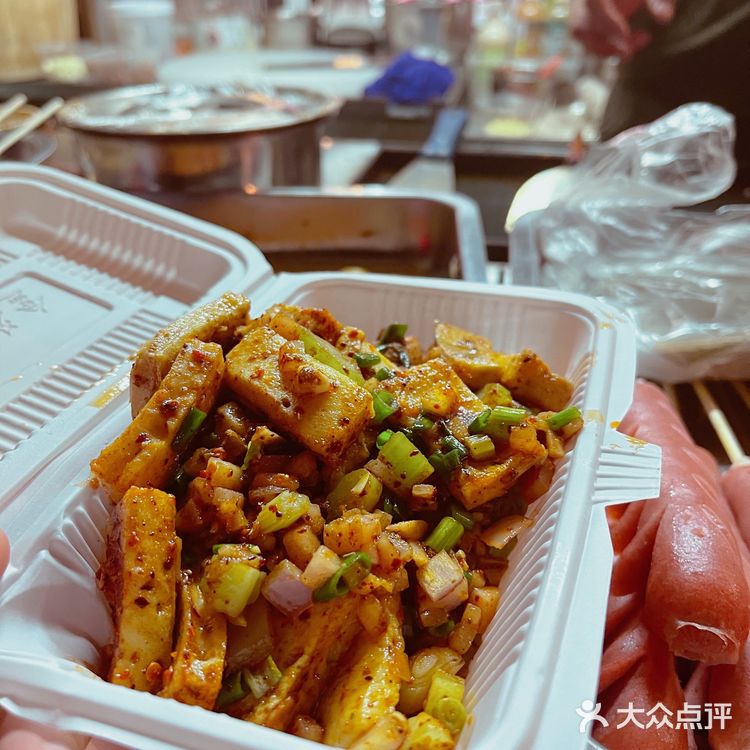 夜宵的快乐|郡花面旁的小餐车