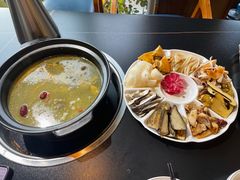 -野菌皇海景野生菌火锅(滨海大道店)