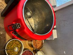 -成都你六姐·牛肉冒菜(上海环宇荟店)