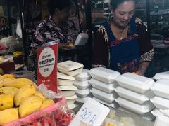 -芒果糯米饭摊子