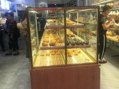 面包甜点陈列柜-面包新语(无锡M会员店)