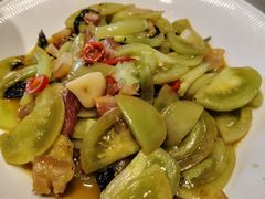 -头上红煨盐鸡·非遗院子餐厅