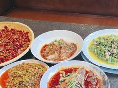 -万重锦·人文川菜馆(骡马市店)