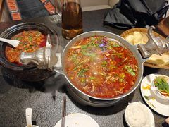 -万重锦·人文川菜馆(骡马市店)