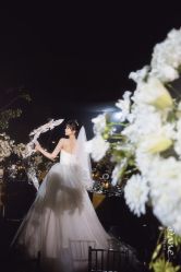 -Vera Wang婚纱礼服旗舰店