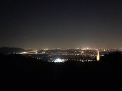-鬼笑石后山停车场