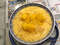 杨枝甘露-广信牛奶甜品世家(台东店)