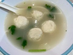 鱼丸汤-小杨生煎(天之骄子店)