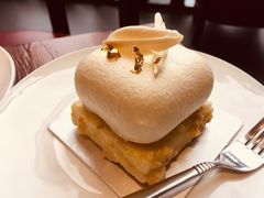 椰子杏桃慕斯-BLAQ咖啡(骏豪店)