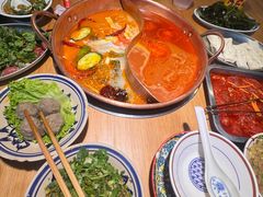 -洱火云南酸菜牛肉火锅(石景山当代商城店)