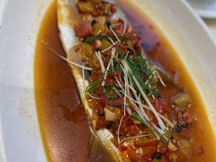 五椒蒸俏白鱼-巴陵全鱼席(湖南老字号汴河街店 )