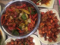 -巴厘龙虾·榜首油焖大虾(音乐学院·沿江酒馆店)