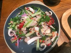 泰式海鲜沙拉-云海肴·汽锅鸡·云南菜(天津国金汇店)