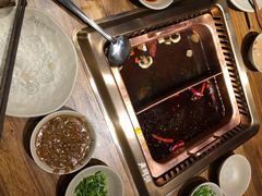 -吴氏老牌坊云南鱼豆花火锅店(通江街店)
