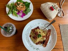 蟹肉炒饭-Chom Cafe and Restaurant