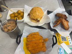 猪扒煎蛋菠萝包-颓记茶餐厅(美景总店)