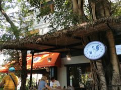 -莓园冰淇淋店