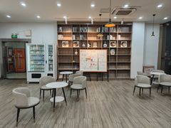 -怡莱精品酒店(苏州新区何山地铁站店)