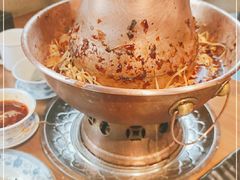 -炉小二铜锅牛蛙•川湘菜(三里屯店)